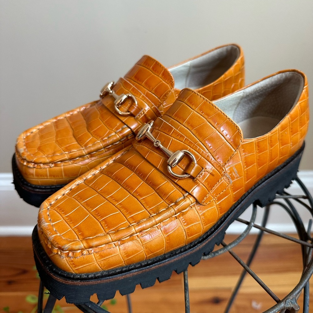 Intentionally Blank Leather Loafers Orange Size 8.5 - 9 🔥
